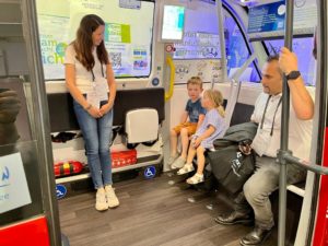 Kleinsten Messebesucher waren begeistert bei SURAAA Shuttle